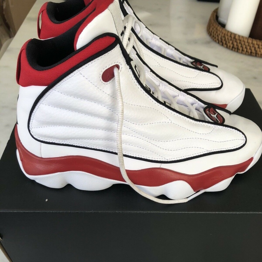Jordan Pro Strong (GS) size 6.5 with box basketball gym shoes